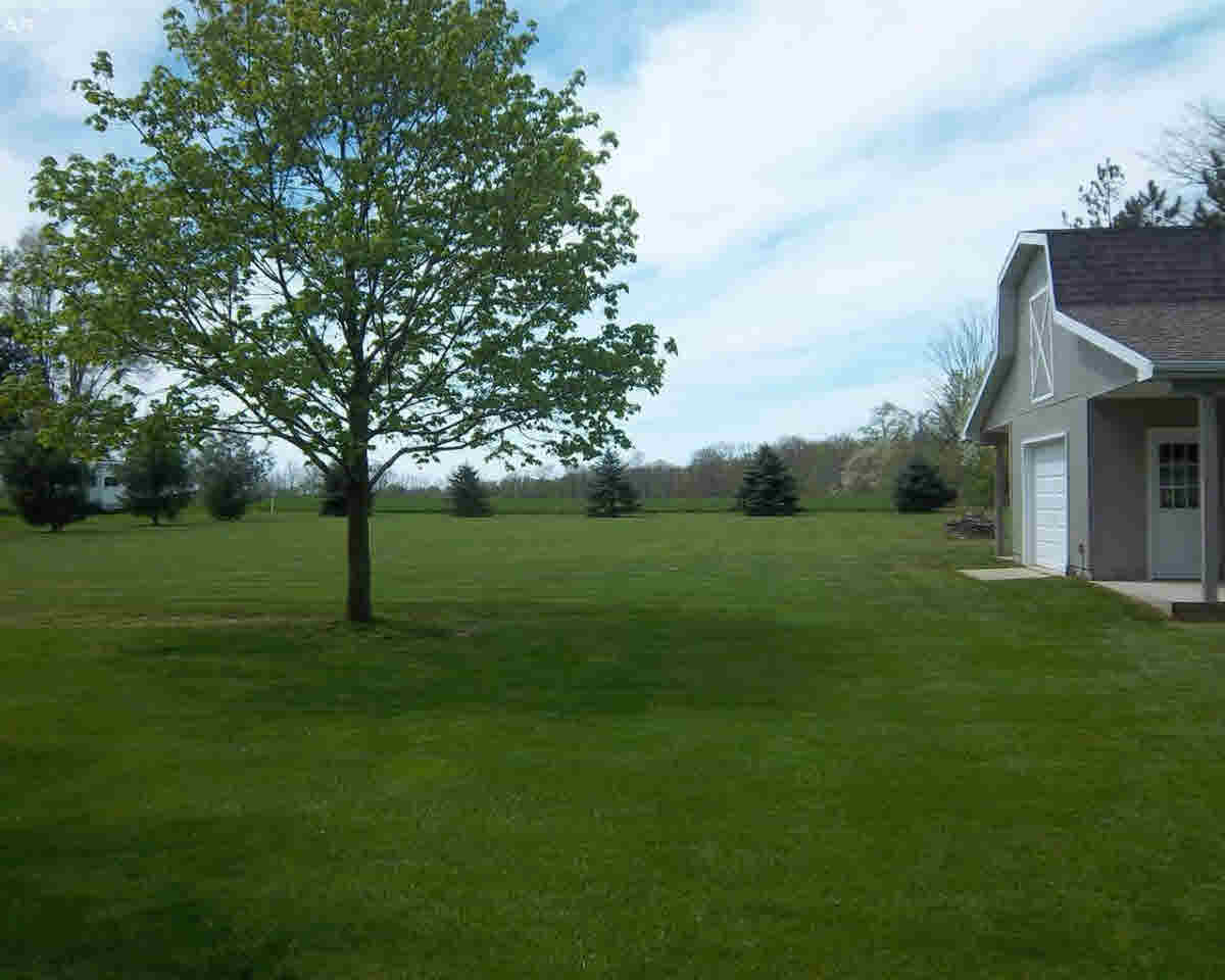 4223 Dillon Road Flushing, MI 48433 - Photo 8 of 33 21290504-7.JPG