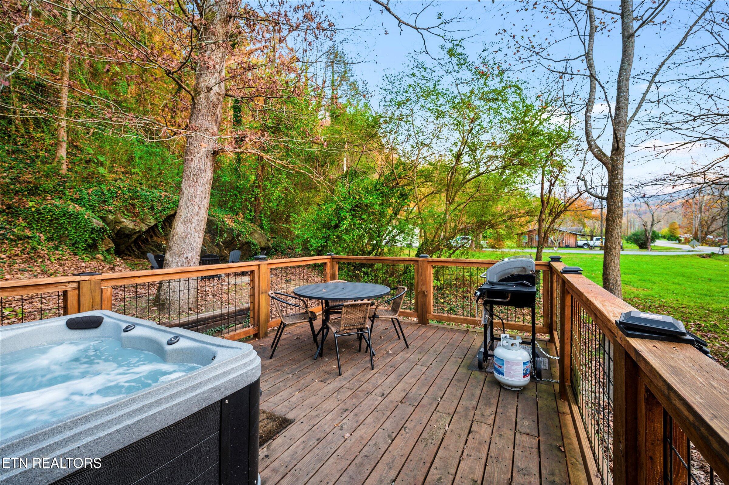5337 Pittman Center Road Sevierville, TN 37876 - Photo 33 of 44 32