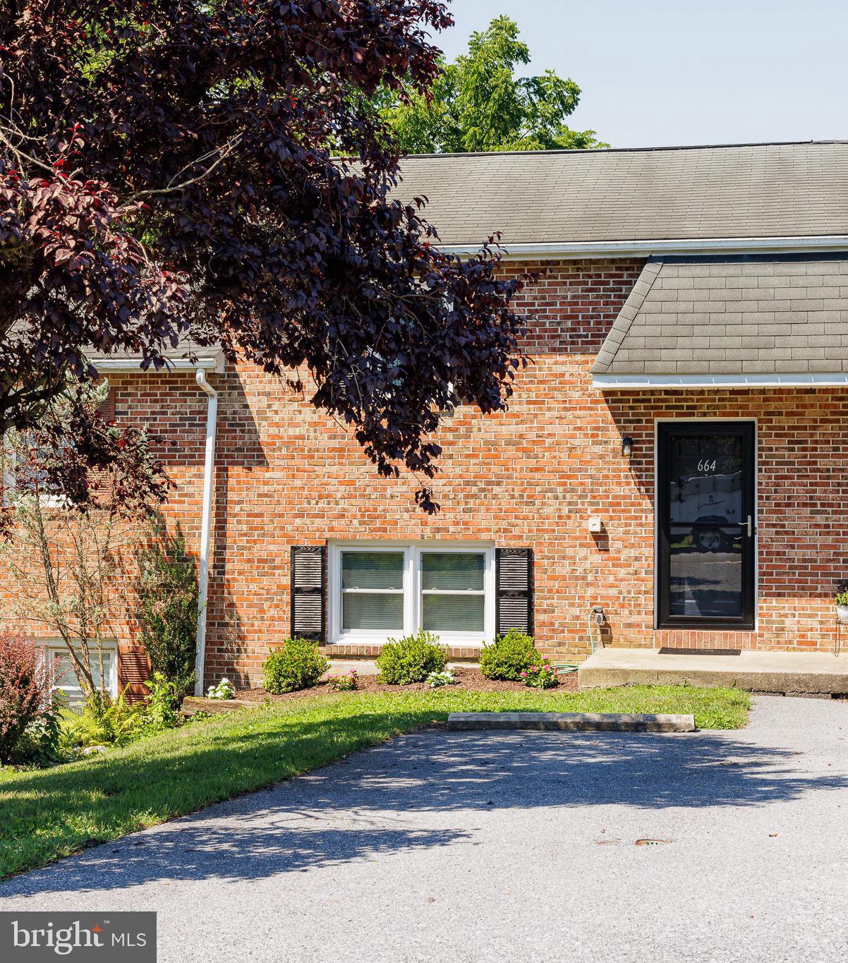 664 South Cedar Street Lititz, PA 17543 - Photo 1 of 15