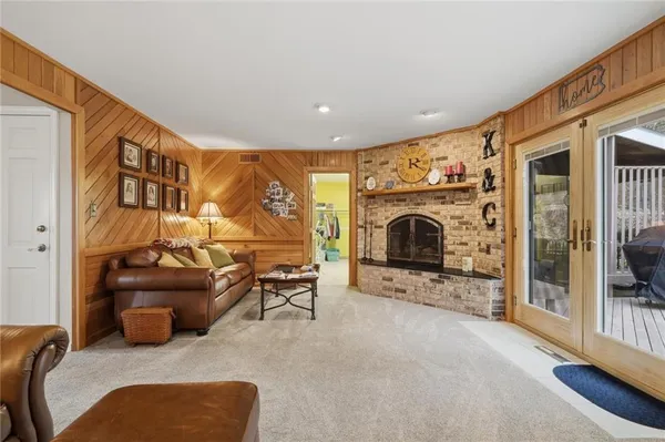 $370,000 | 916 Burning Tree Court, Elizabeth Township, PA 15135