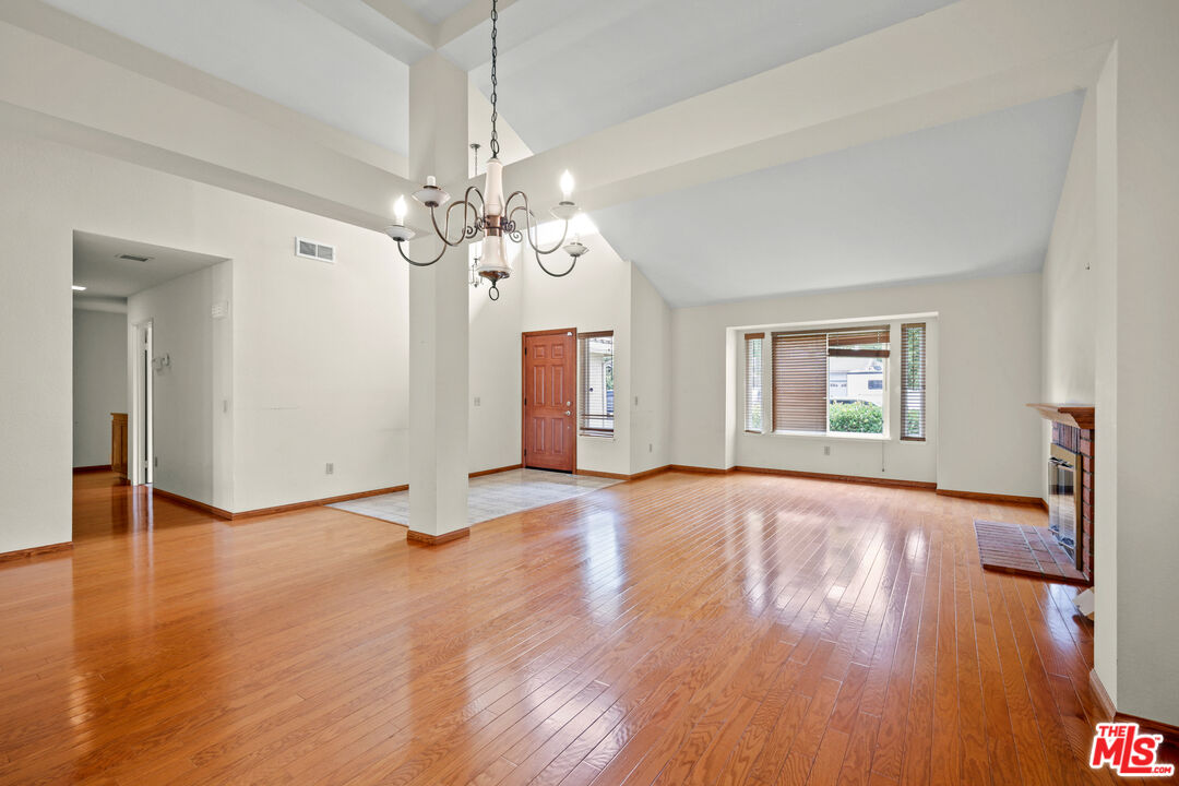 2601 Lilac Walk Oxnard, CA 93030 - Photo 13 of 35 Gallery Image 13