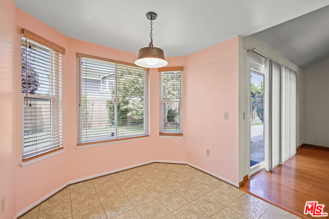 2601 Lilac Walk Oxnard, CA 93030 - Photo 16 of 35 Gallery Image 16