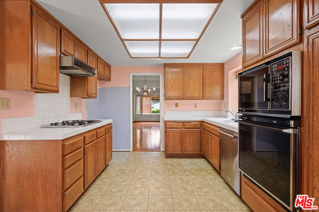 2601 Lilac Walk Oxnard, CA 93030 - Photo 17 of 35 Gallery Image 17