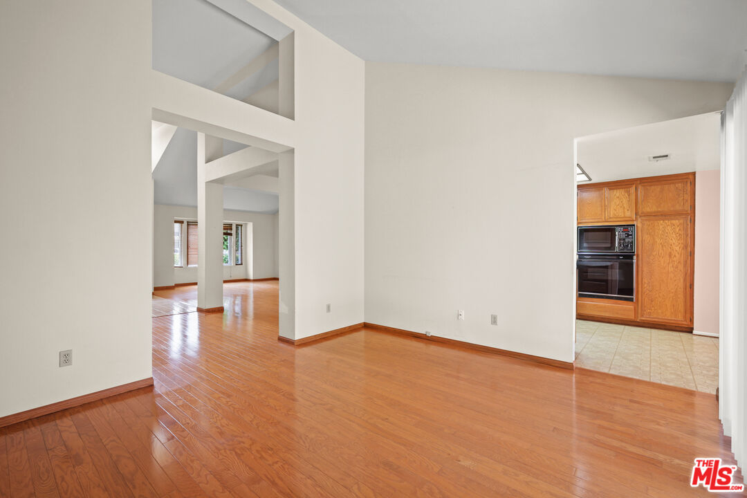2601 Lilac Walk Oxnard, CA 93030 - Photo 18 of 35 Gallery Image 18