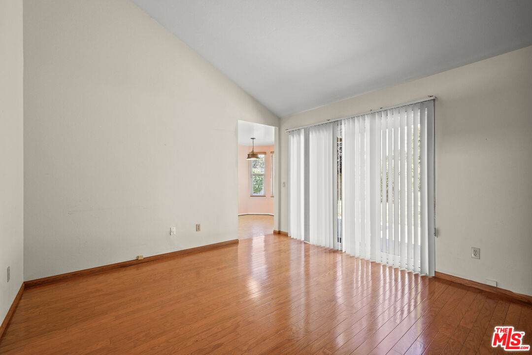 2601 Lilac Walk Oxnard, CA 93030 - Photo 19 of 35 Gallery Image 19