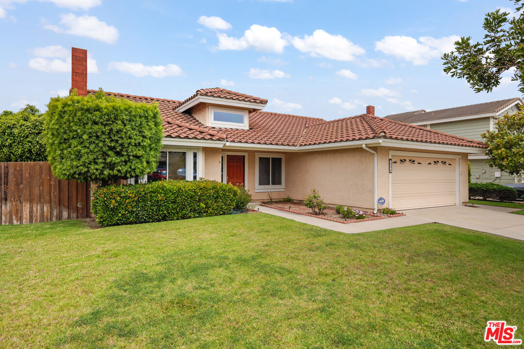 2601 Lilac Walk Oxnard, CA 93030 - Photo 2 of 35 Gallery Image 2