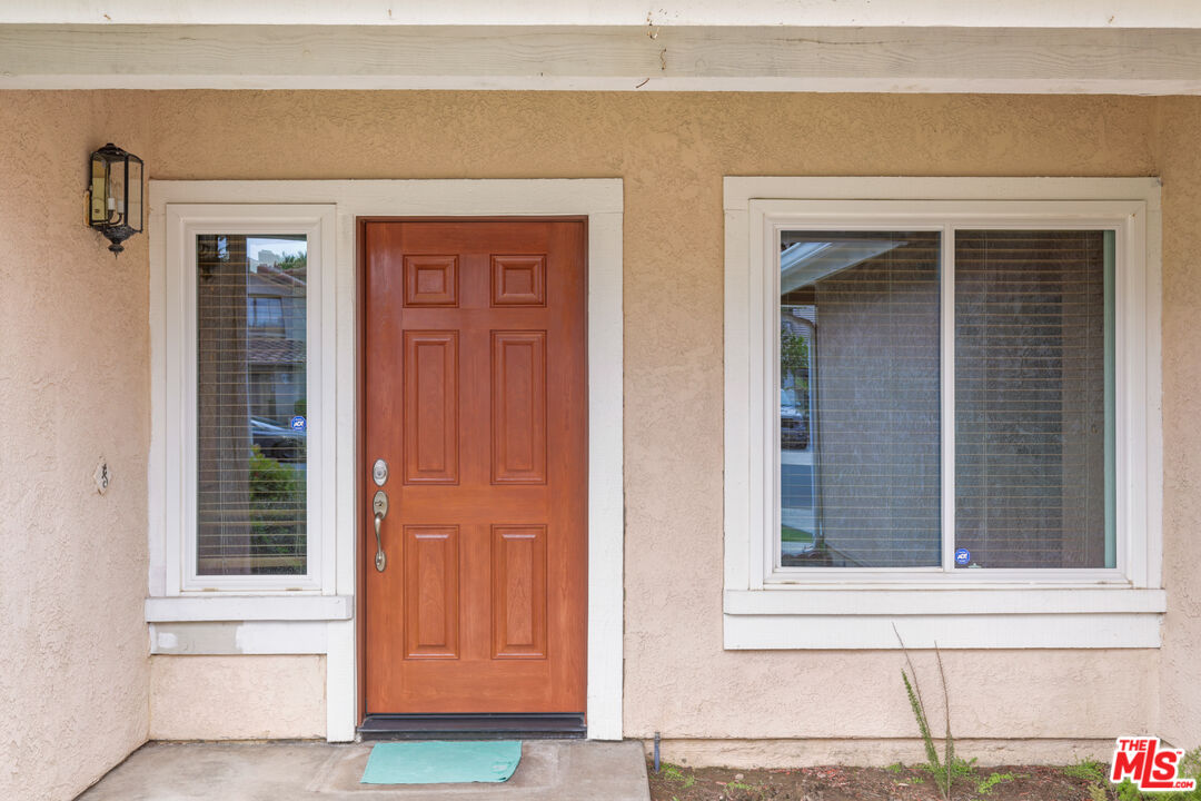 2601 Lilac Walk Oxnard, CA 93030 - Photo 3 of 35 Gallery Image 3