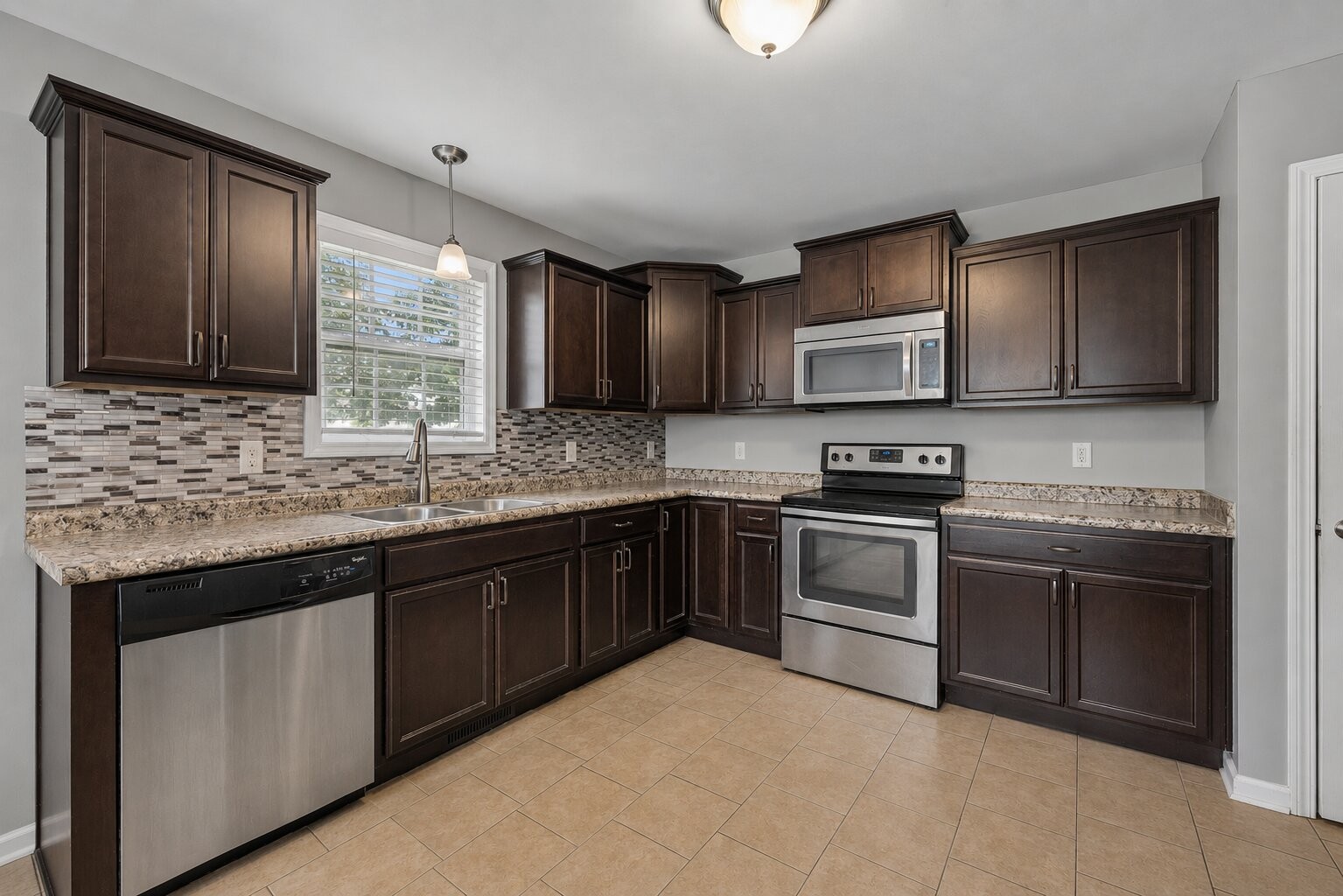 1480 Trainer Road Clarksville, TN 37042 - Photo 7 of 27