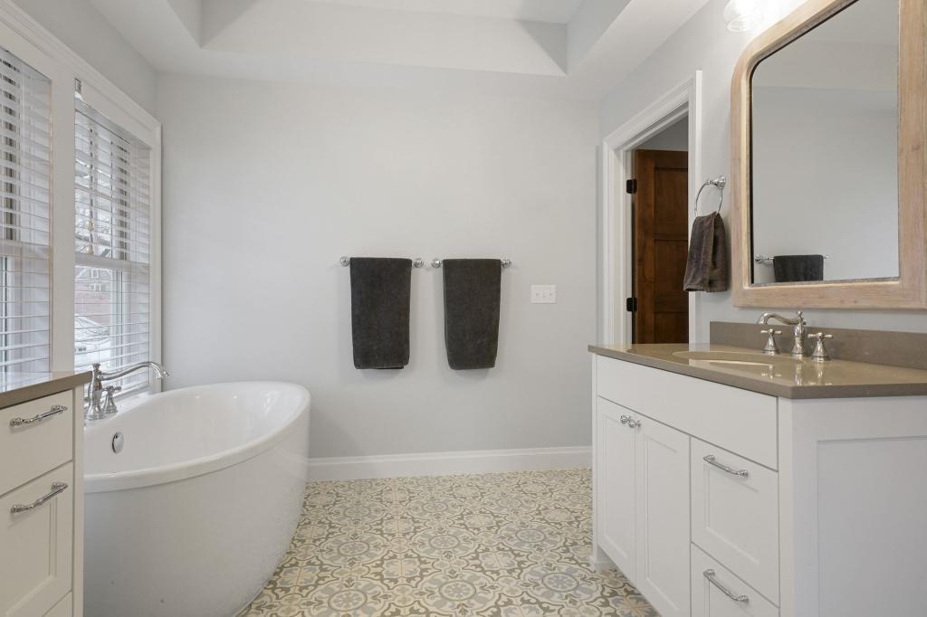 91 Wildhurst Road Tonka Bay, MN 55331 - Photo 24 of 50