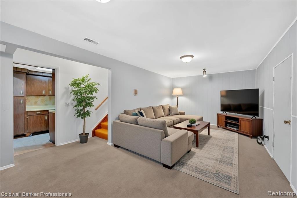 4331 Jones Road North Branch, MI 48461 - Photo 5 of 42 Gallery Image 5