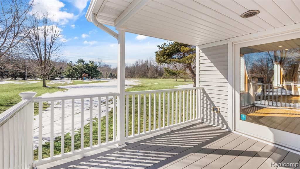 5206 Cochrane Road Almont, MI 48003 - Photo 7 of 49