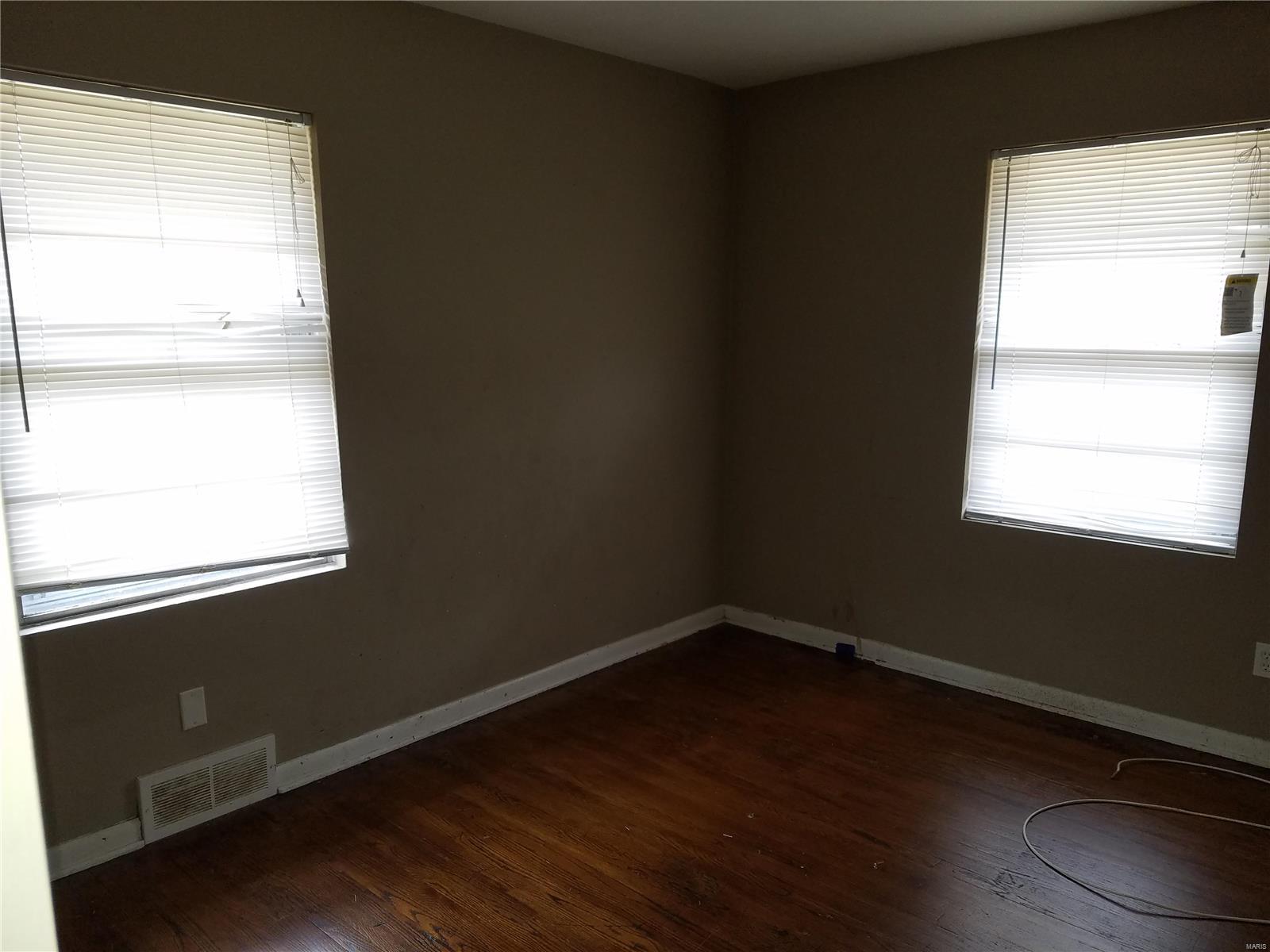 1026 Coal Bank Road St. Louis, MO 63138 - Photo 3 of 9 Gallery Image 3