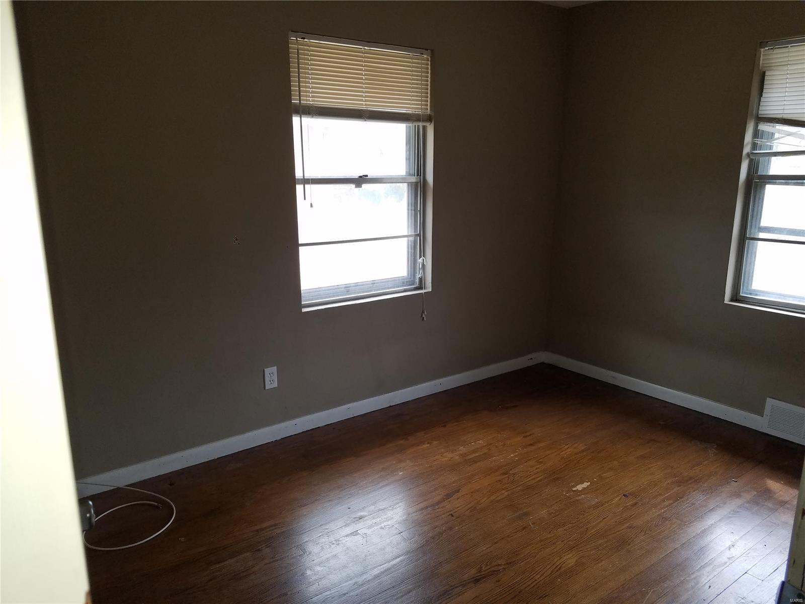 1026 Coal Bank Road St. Louis, MO 63138 - Photo 4 of 9 Gallery Image 4
