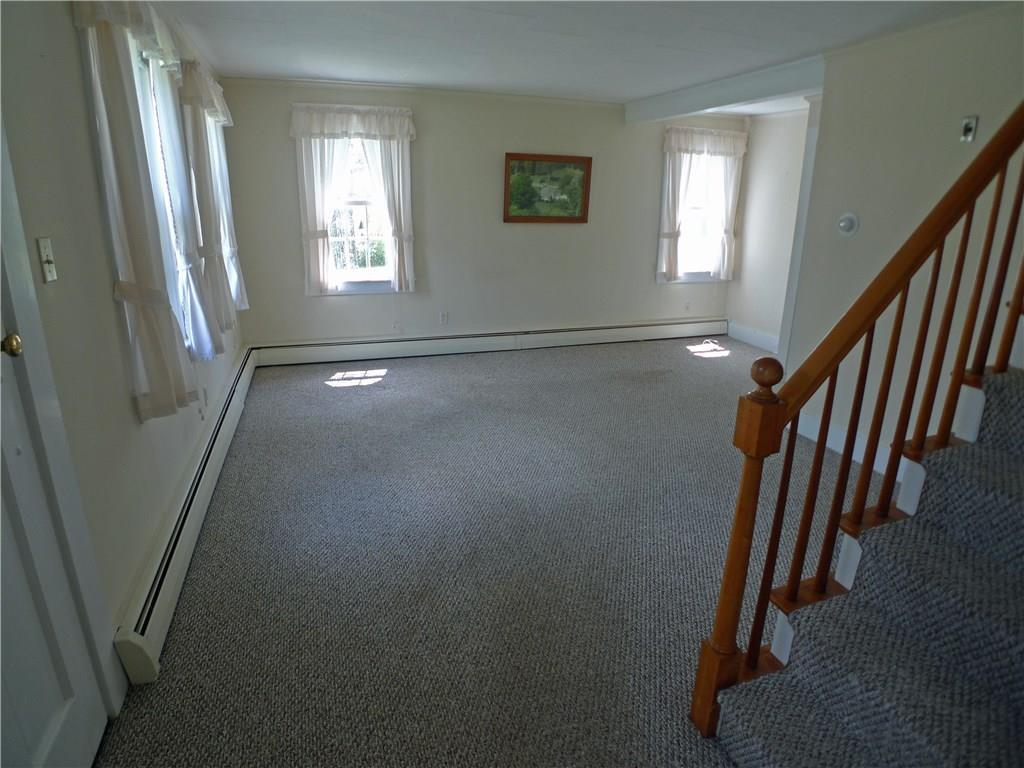 463 Wiscasset Road Boothbay, ME 04537 - Photo 10 of 19 Living room