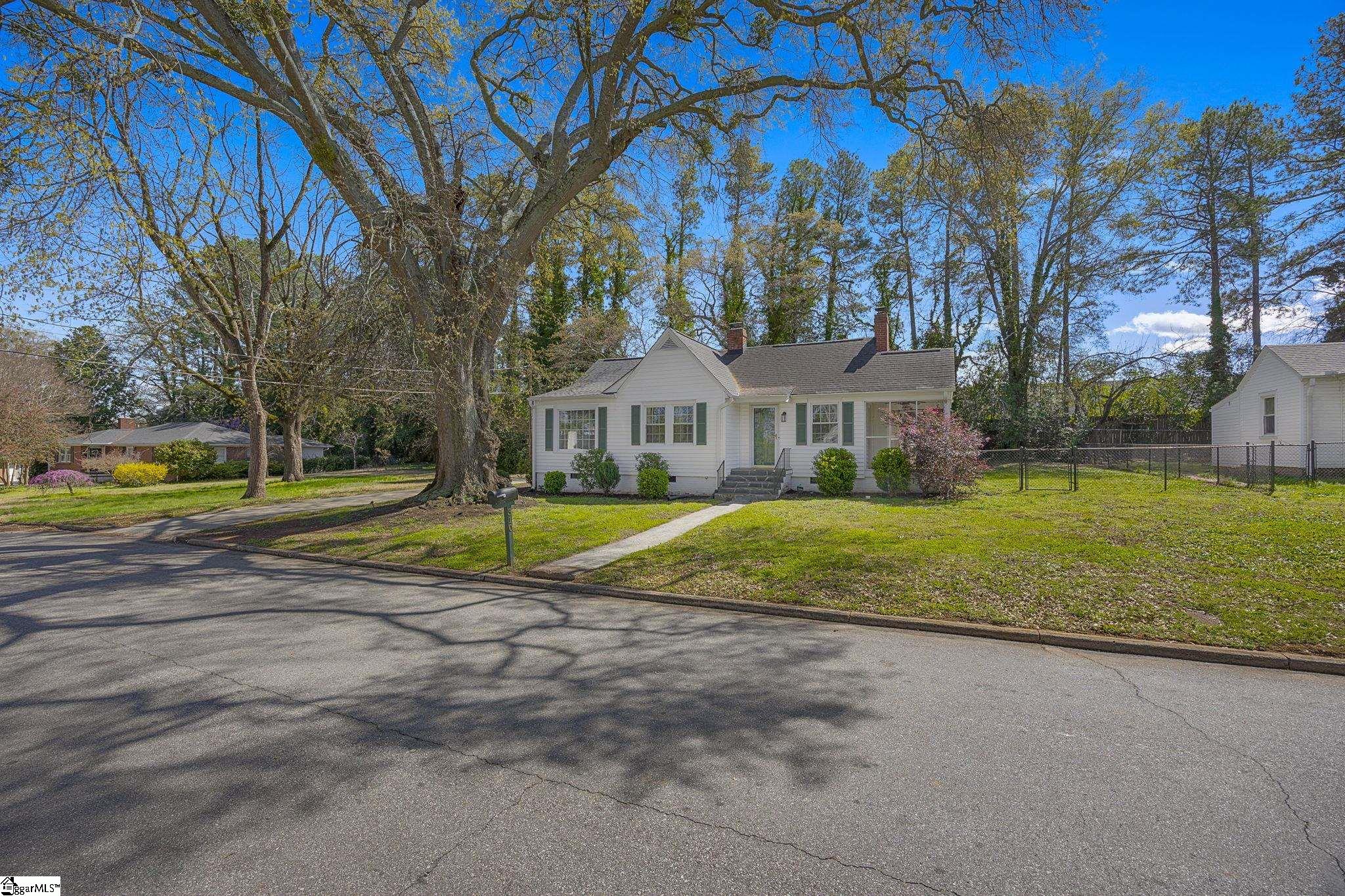 310 Moultrie Square Anderson, SC 29621 - Photo 2 of 36