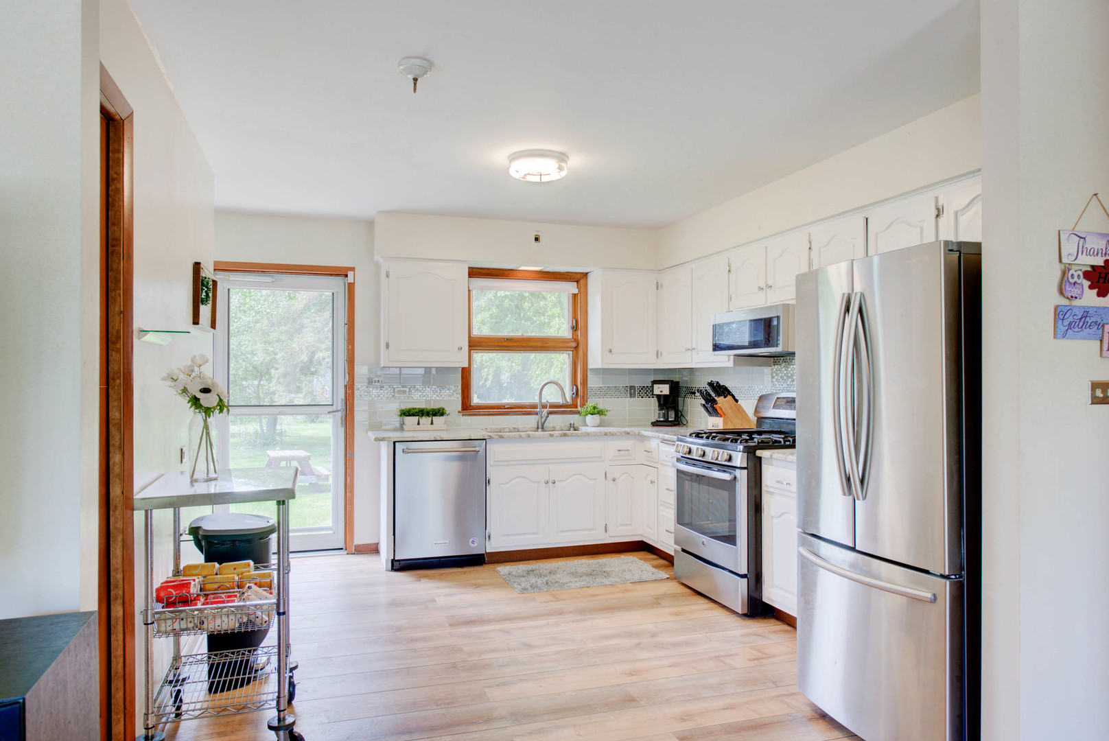 460 Deerpath Road Wood Dale, IL 60191 - Photo 3 of 36