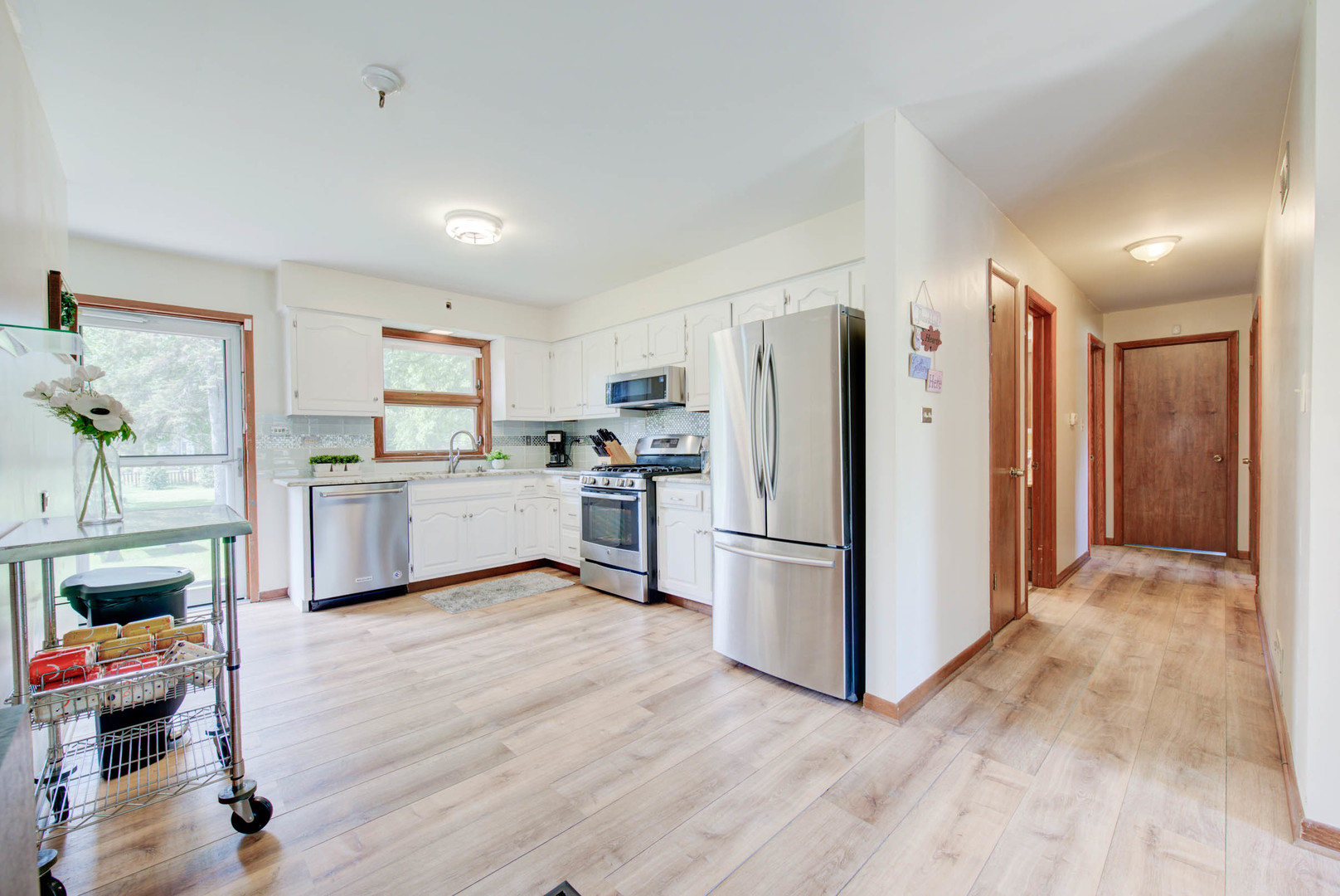 460 Deerpath Road Wood Dale, IL 60191 - Photo 7 of 36