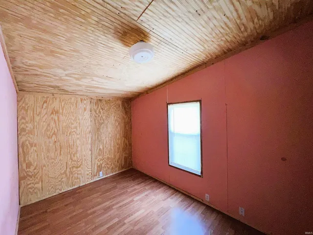 $78,250 | 1160 Southeast 5th Street, Linton, IN 47441