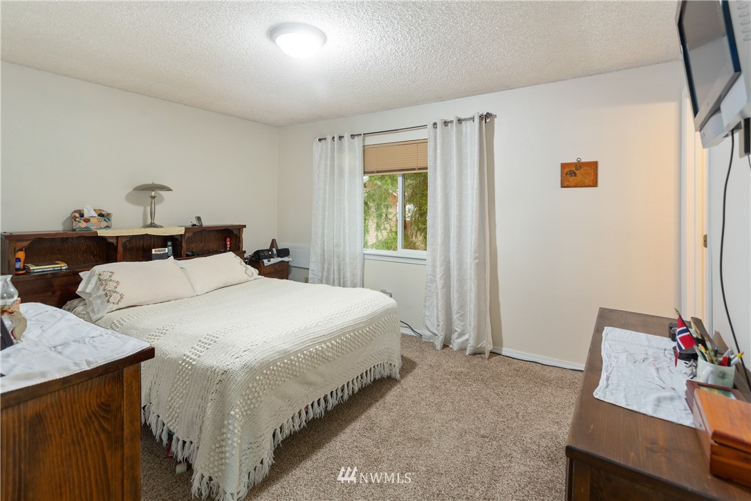 2125 172nd Place Southeast Bothell, WA 98012 - Photo 17 of 24 Gallery Image 17