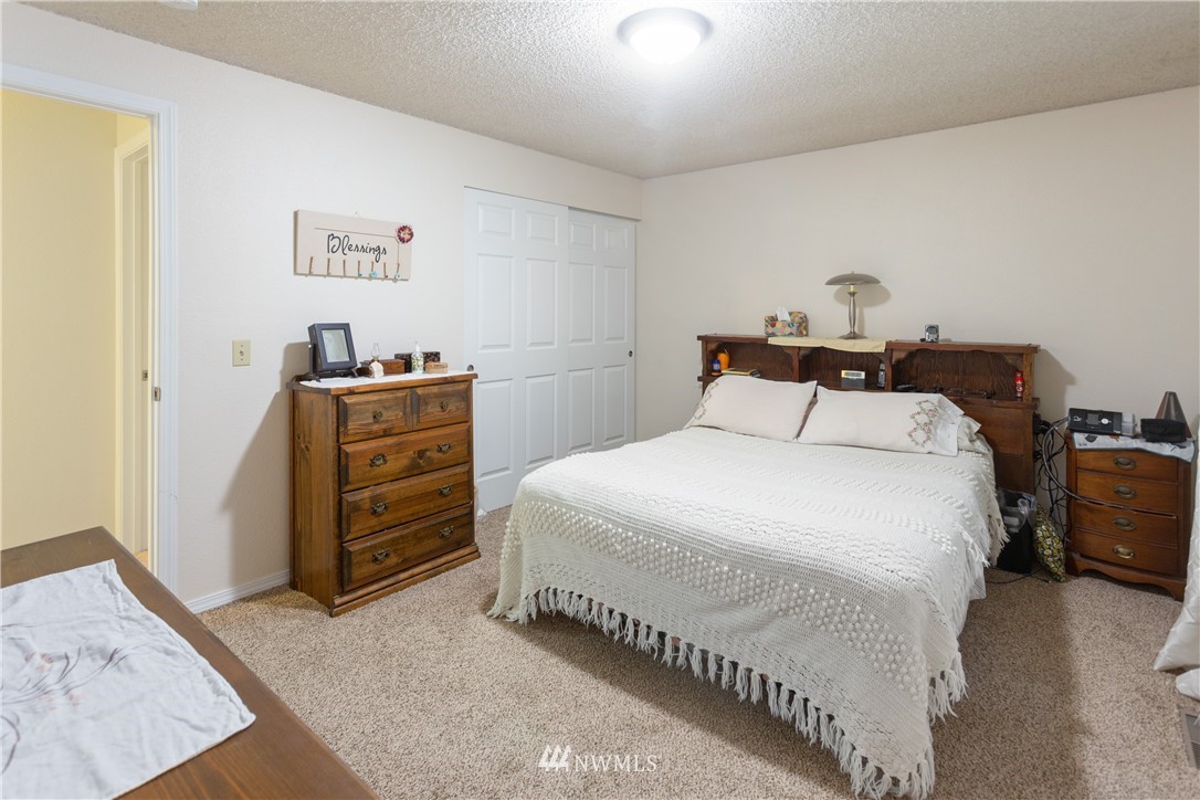 2125 172nd Place Southeast Bothell, WA 98012 - Photo 22 of 24 Gallery Image 22