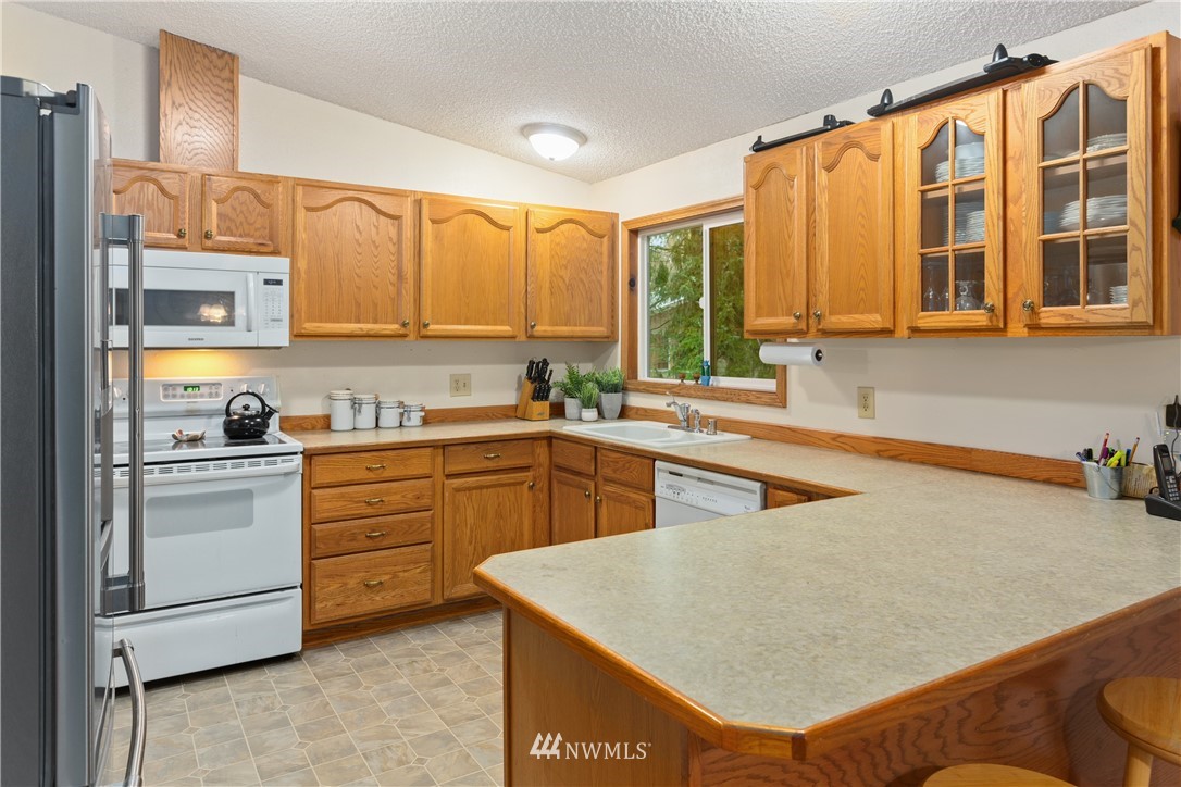 2125 172nd Place Southeast Bothell, WA 98012 - Photo 8 of 24 Gallery Image 8