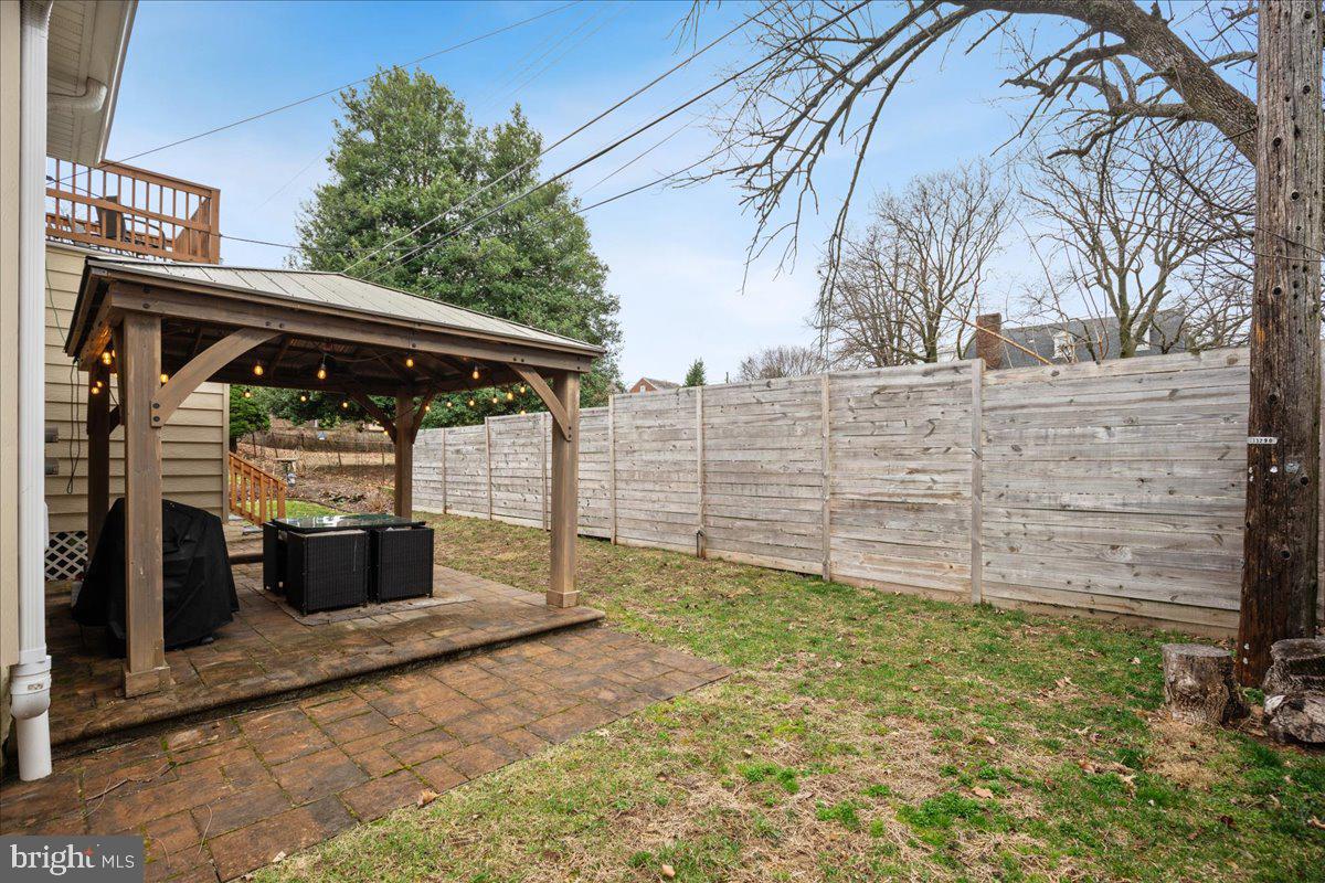 22 Cedarwood Road Catonsville, MD 21228 - Photo 37 of 44 a view of a backyard