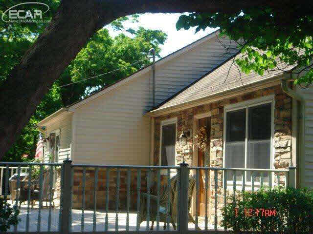 2376 South Oak Road Davison, MI 48423 - Photo 4 of 40 21205296-3.JPG