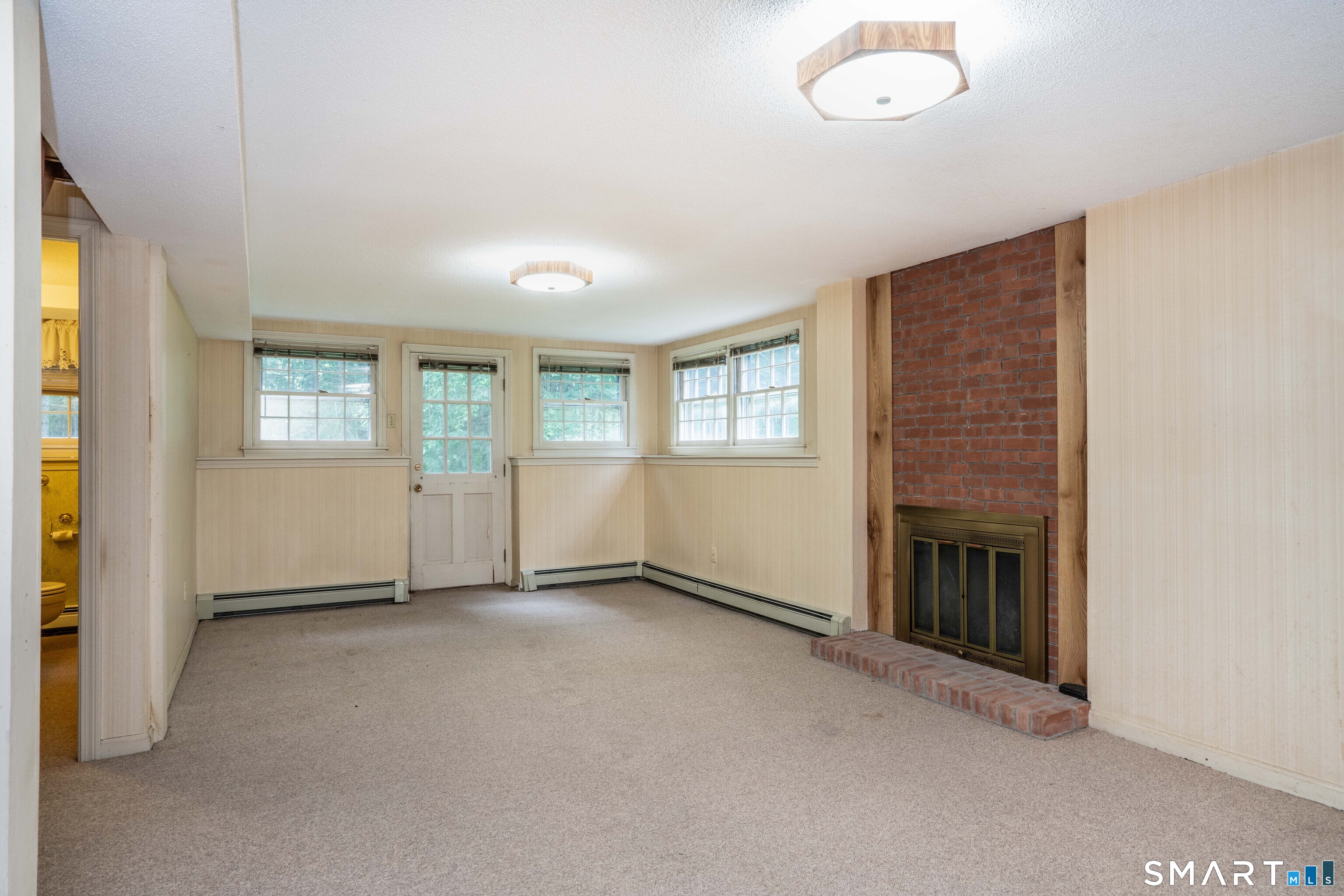 6 Stratton Lane Simsbury, CT 06092 - Photo 32 of 40
