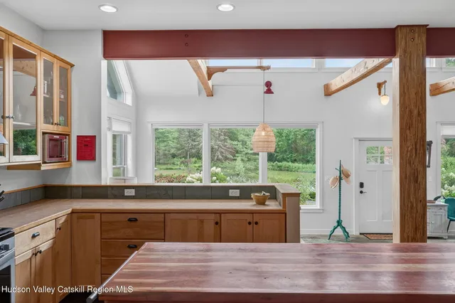 $899,000 | 151 Wilhelm Road, Saugerties, NY 12477