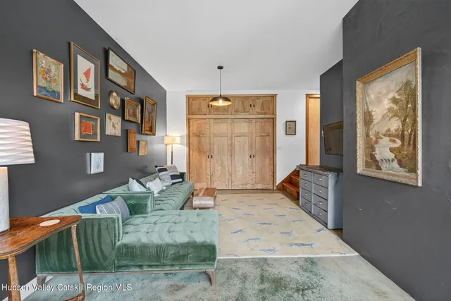 $899,000 | 151 Wilhelm Road, Saugerties, NY 12477