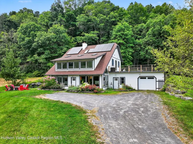 $899,000 | 151 Wilhelm Road, Saugerties, NY 12477