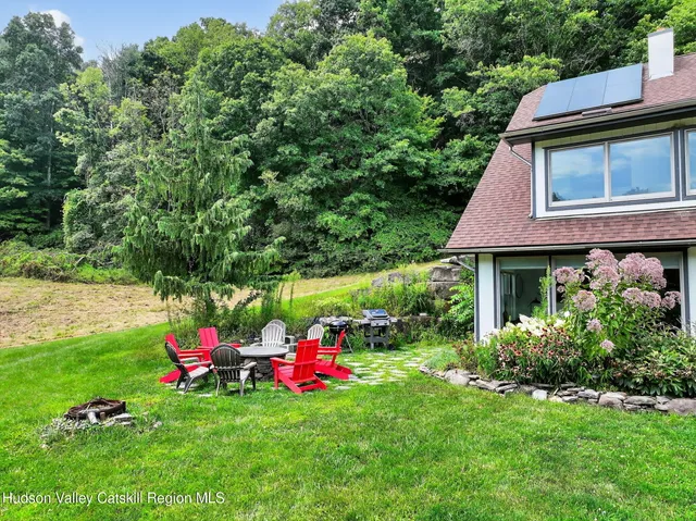 $899,000 | 151 Wilhelm Road, Saugerties, NY 12477
