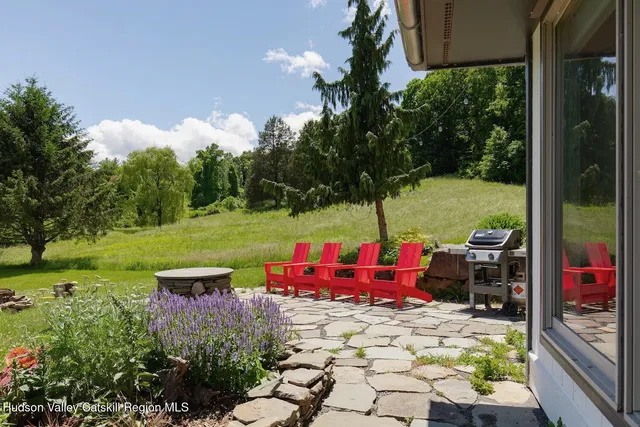 $899,000 | 151 Wilhelm Road, Saugerties, NY 12477