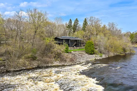 $1,100,000 | 1802 South Green Bay Road, Grafton, WI 53024