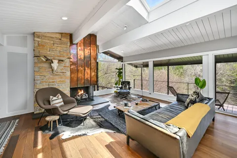 $1,100,000 | 1802 South Green Bay Road, Grafton, WI 53024