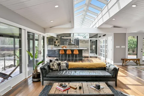 $1,100,000 | 1802 South Green Bay Road, Grafton, WI 53024