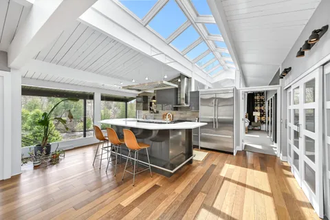 $1,100,000 | 1802 South Green Bay Road, Grafton, WI 53024