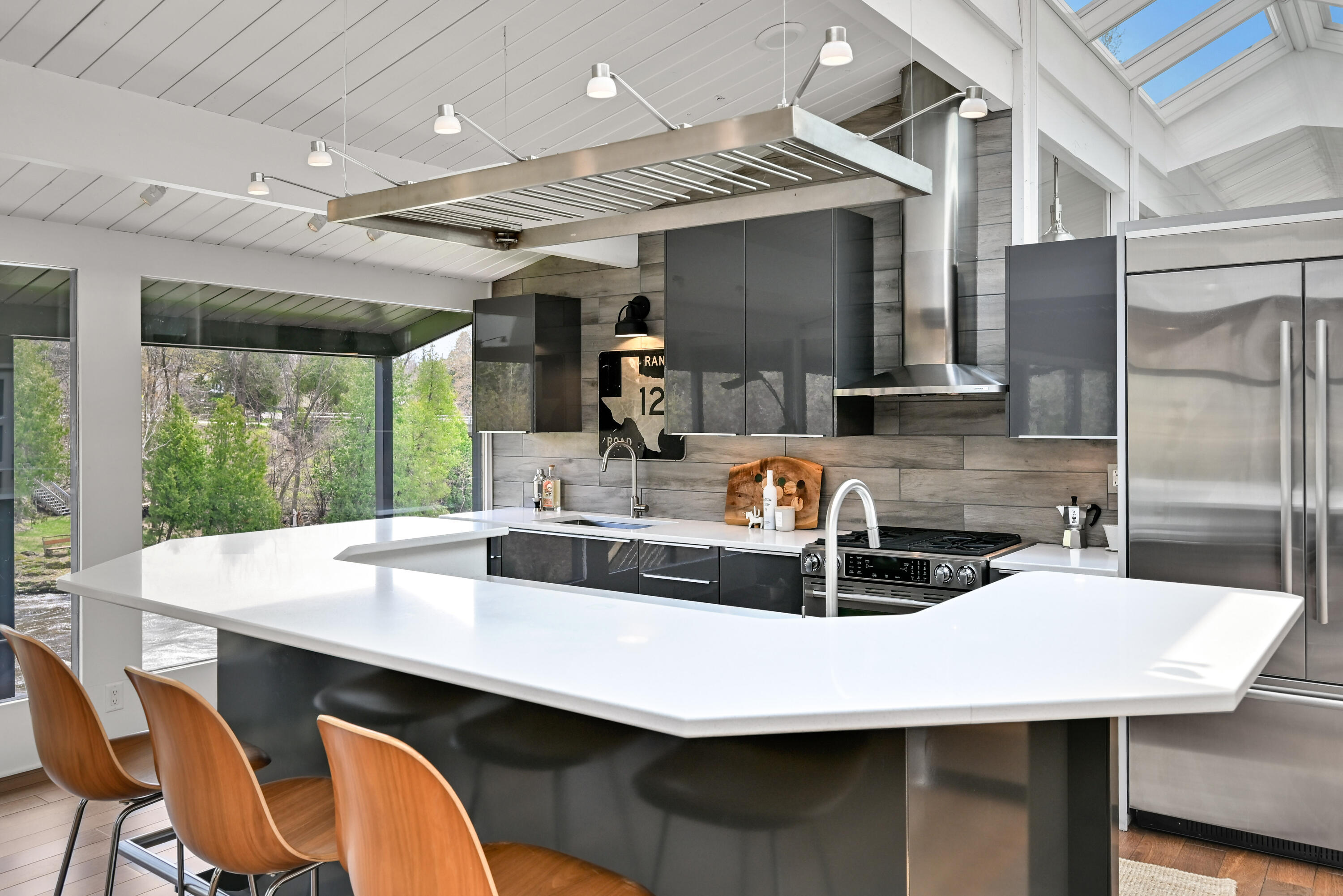 1802 South Green Bay Road Grafton, WI 53024 - Photo 18 of 68 Kitchen