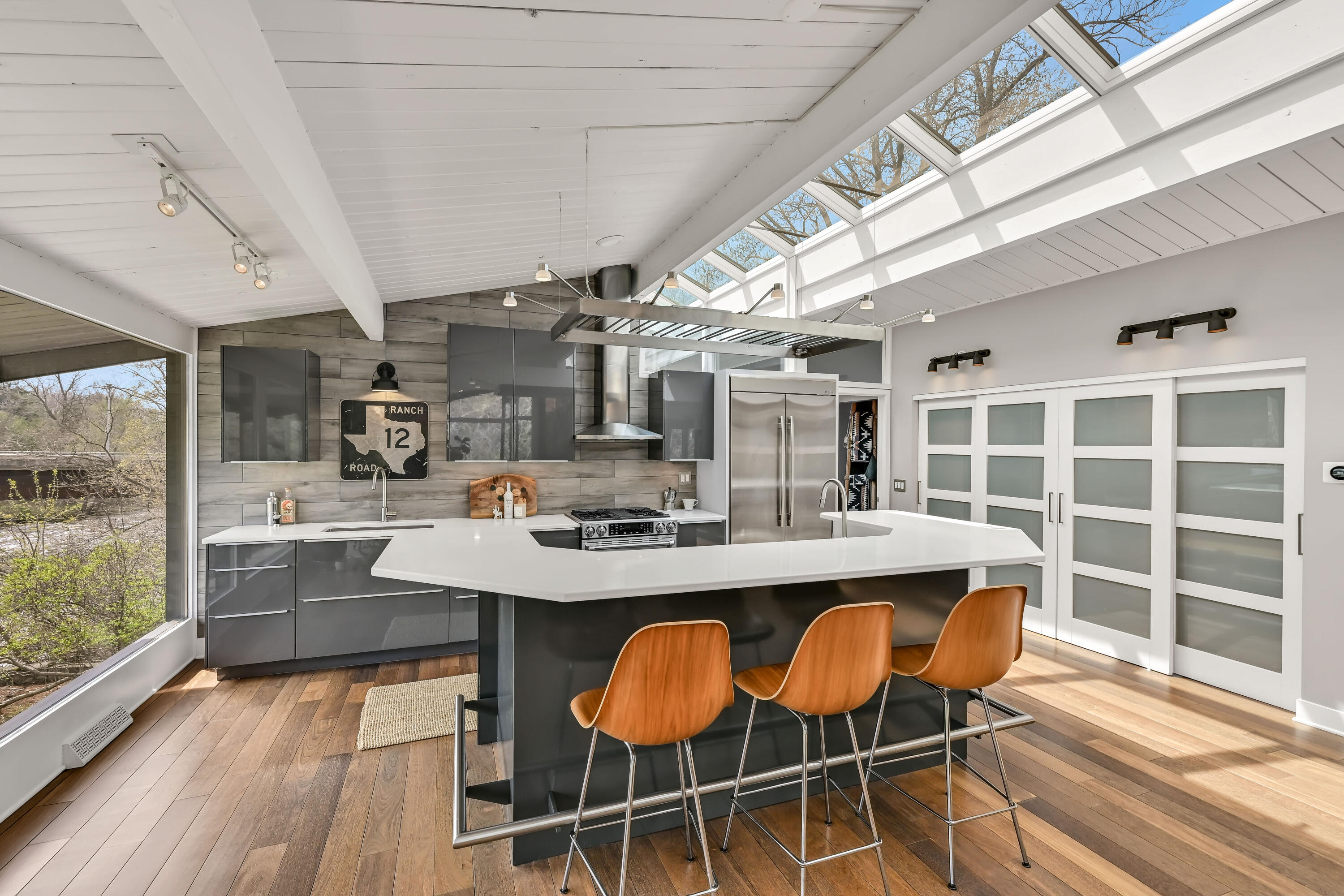 1802 South Green Bay Road Grafton, WI 53024 - Photo 20 of 68 Kitchen