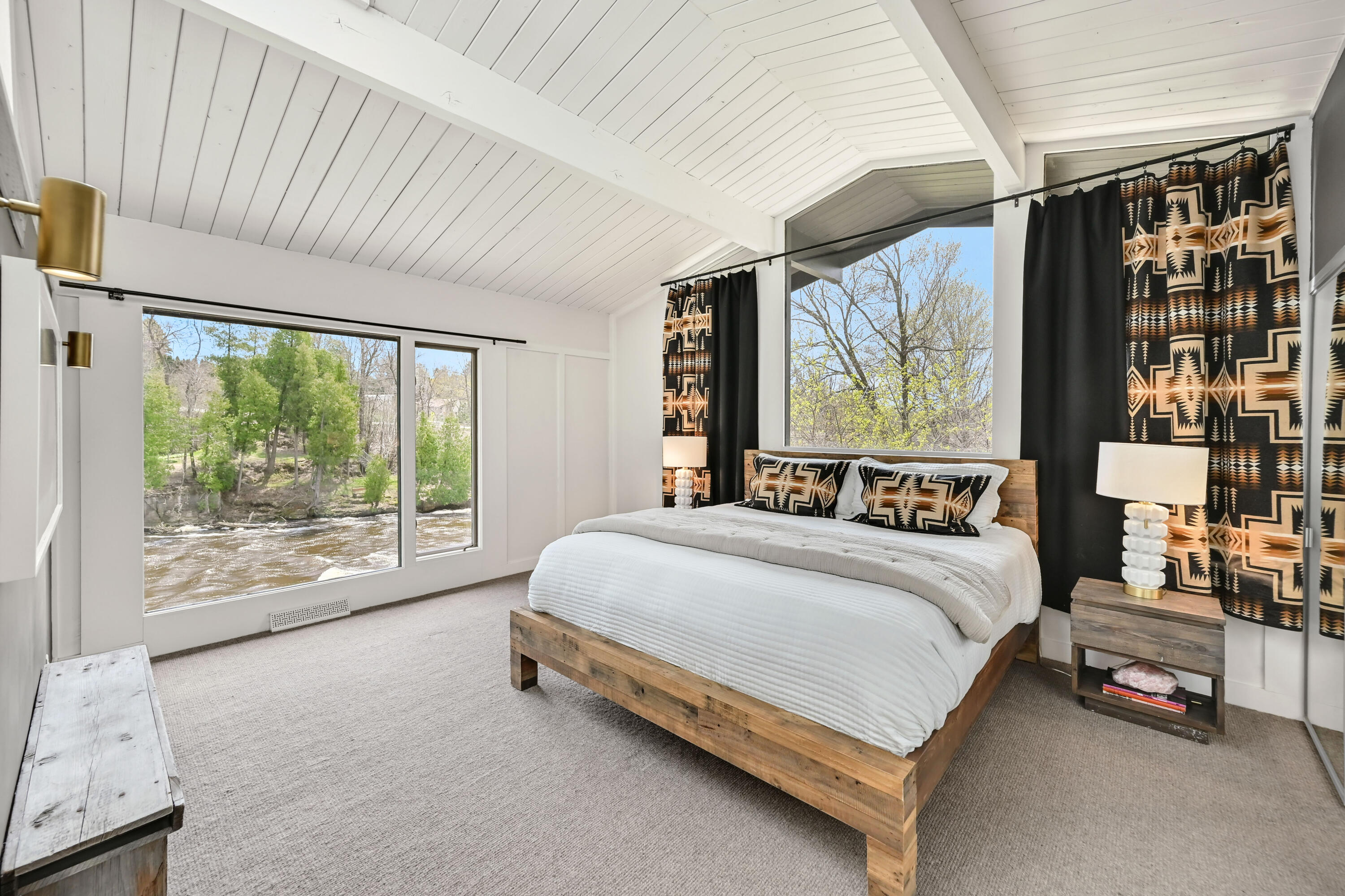 1802 South Green Bay Road Grafton, WI 53024 - Photo 27 of 68 Primary Suite