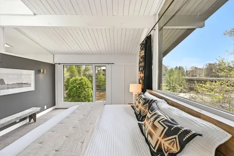 $1,100,000 | 1802 South Green Bay Road, Grafton, WI 53024