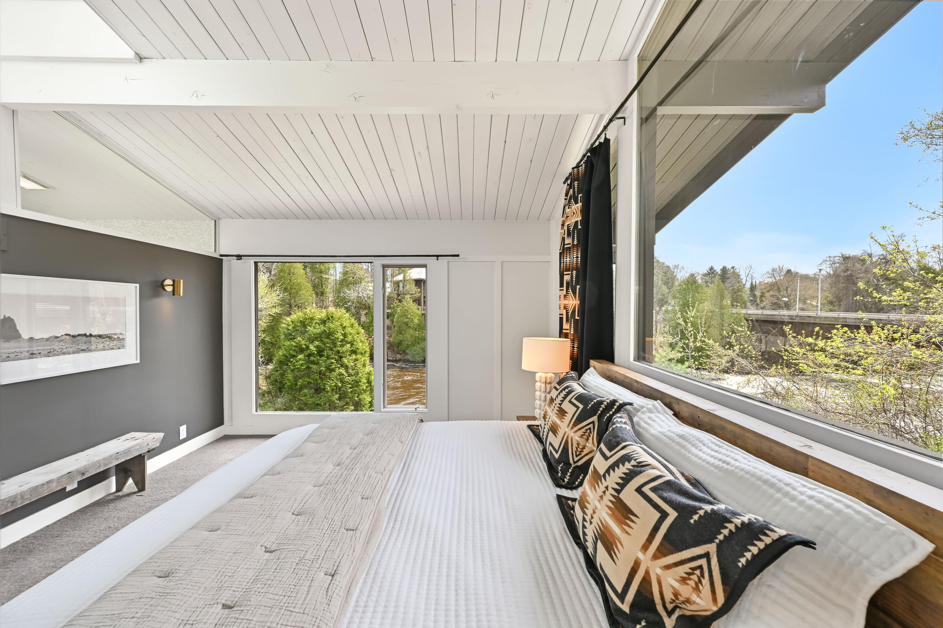 1802 South Green Bay Road Grafton, WI 53024 - Photo 28 of 68 Primary Suite