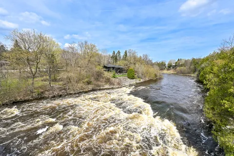 $1,100,000 | 1802 South Green Bay Road, Grafton, WI 53024