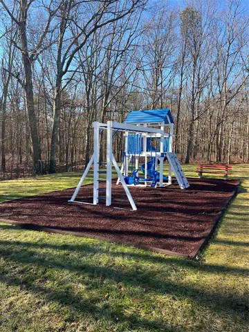 $618,000 | 82 Lakeview Drive, Manorville, NY 11949