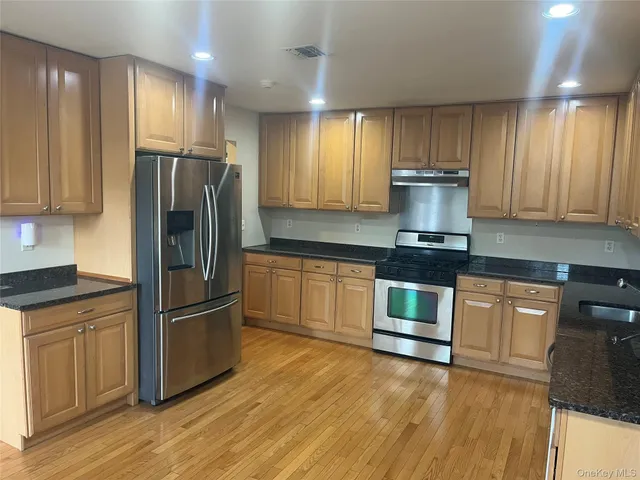 $618,000 | 82 Lakeview Drive, Manorville, NY 11949