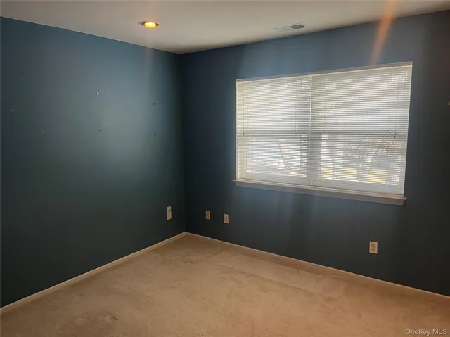 $618,000 | 82 Lakeview Drive, Manorville, NY 11949