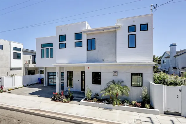 $2,599,000 | 3310 Blossom Lane, Redondo Beach, CA 90278