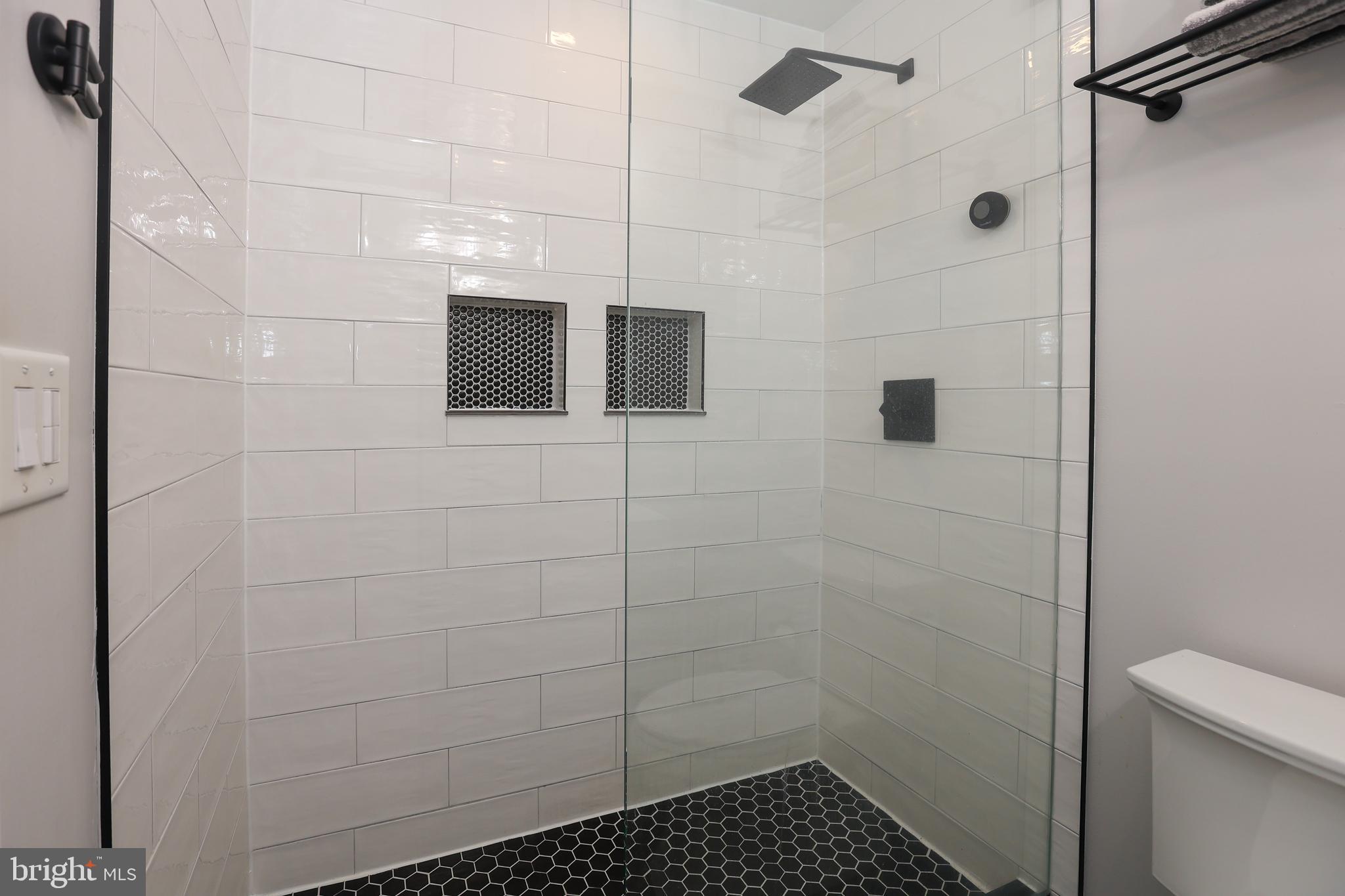 40 Preston Road Media, PA 19063 - Photo 18 of 42 First Floor Bath