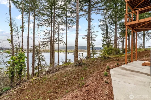 $714,900 | 572 Columbia Street, Cathlamet, WA 98612