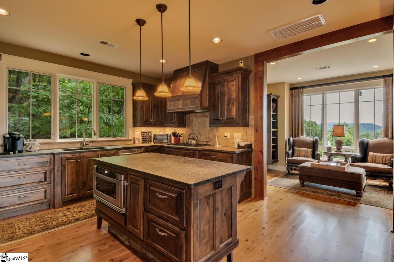 327 Mountain Summit Road Travelers Rest, SC 29690 - Photo 11 of 36 Gallery Image 11